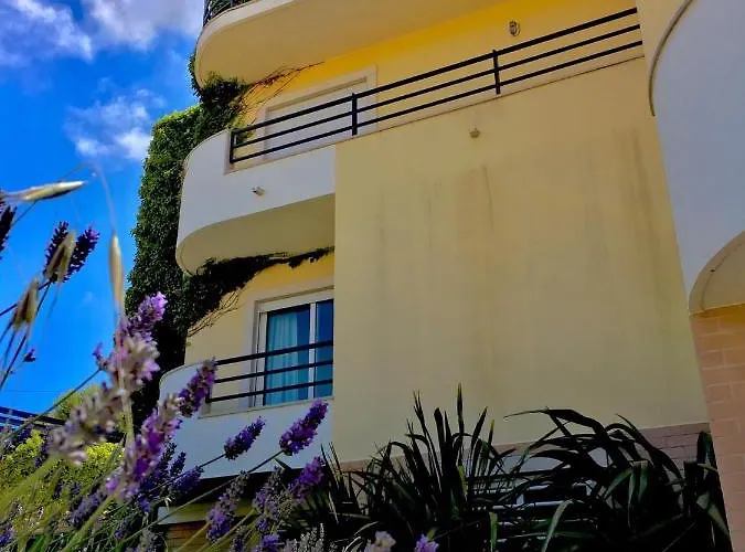 Sleep & Surf - Portugal * Ericeira