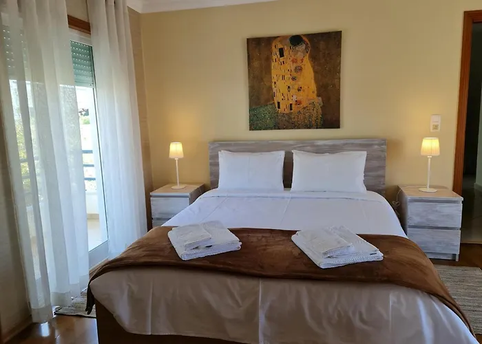 Sleep & Surf - Portugal Ericeira